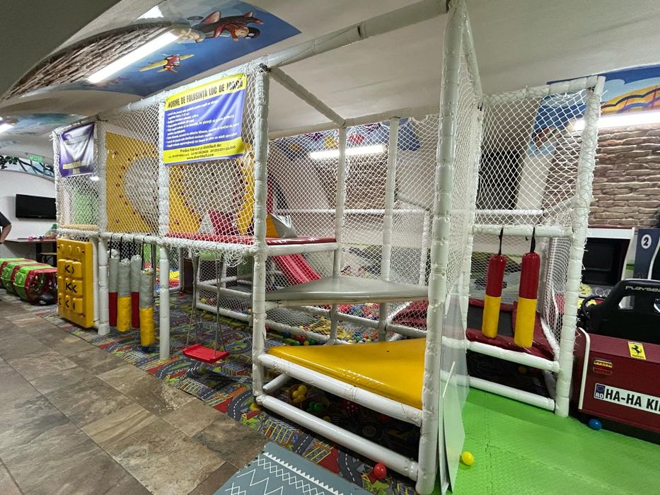 Vând modular pentru loc de joacă