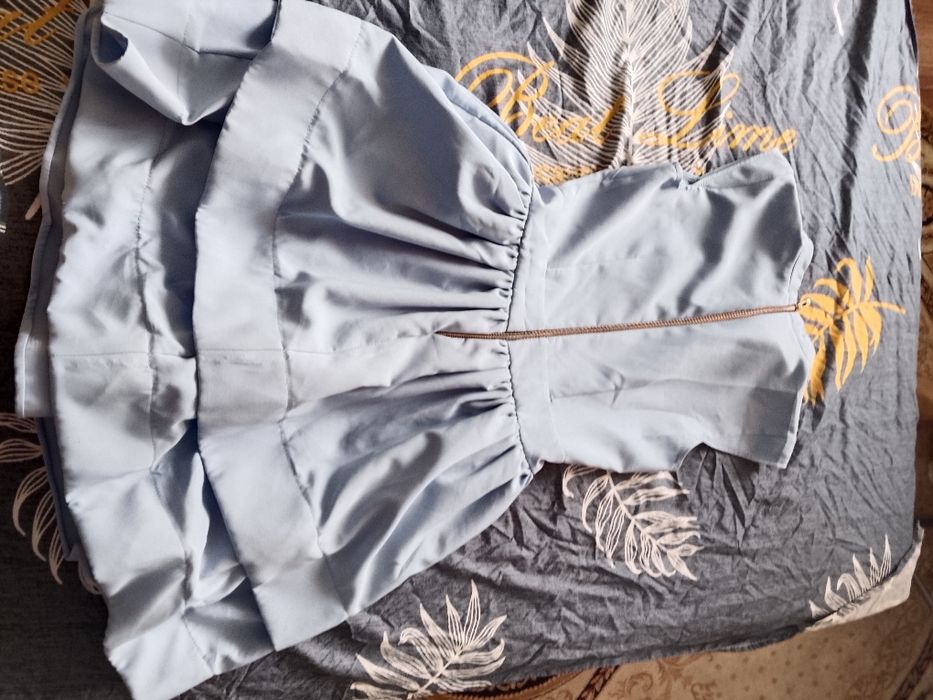 Продаю платье очень красивое