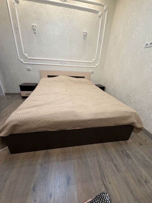 Продам спальний гарнитур