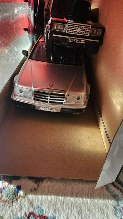 Машинка 124 мерседес