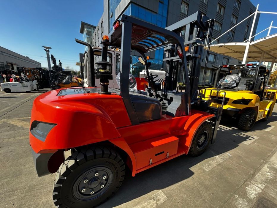 Вилочный погрузчик GOODSENSE 8 тонн