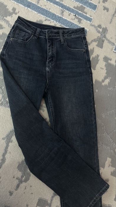 Продам джинсы 25 рр