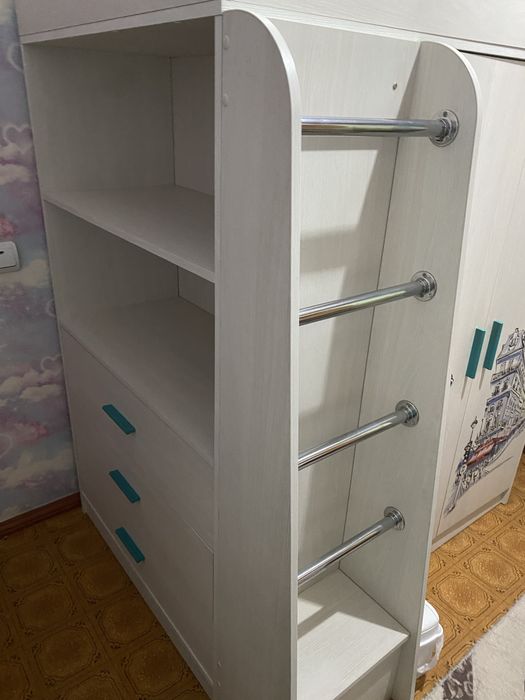 Детский гарнитур, двухярусная кровать