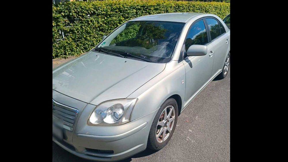 Продава се само на части Toyota Avensis T25 2006 година 1.8 i/ 2.0d4d