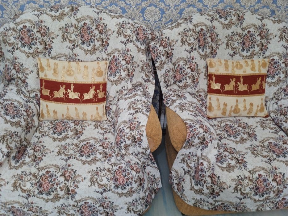 Продается диван и кресло