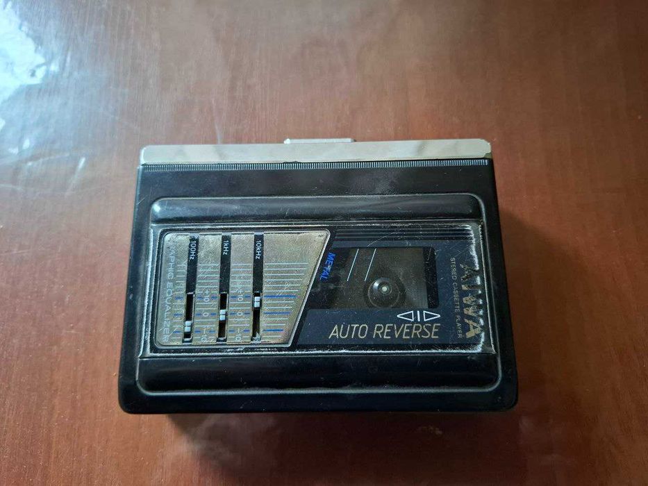 винтажный плеер  Aiwa HS-G36