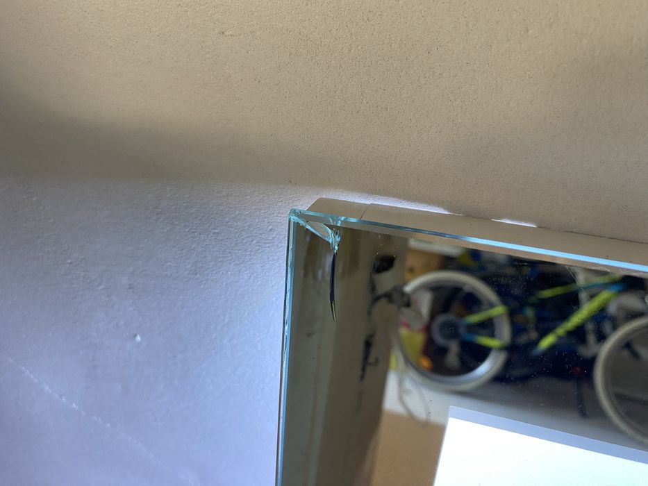 LED огледало с размери 60/80см.