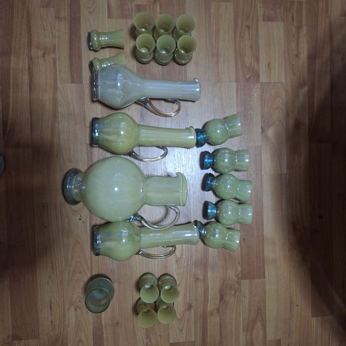 Set pahare si carafe vintage
