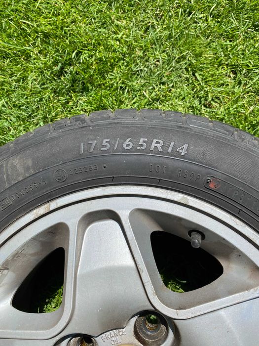 Anvelope vara pe jante Peugeot 175/65/R14