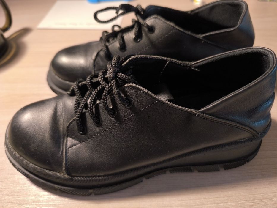 Туфли на девочку 38рр