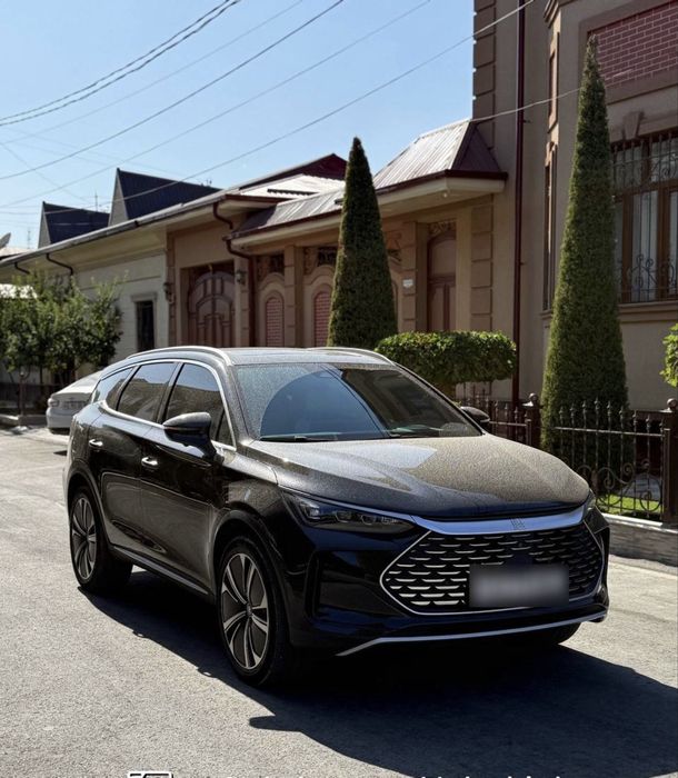 BYD Tang Hybrid DM-p •