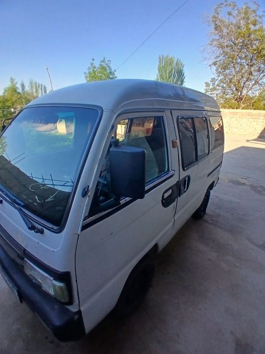 Дамас сотилалди 2004