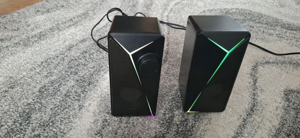Boxe desktop RGB 2.0