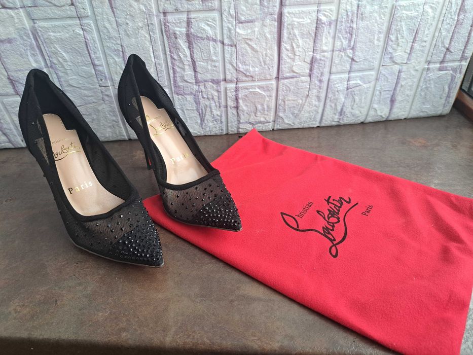 дамски обувки на токче Christian Louboutin номер35,Нови!