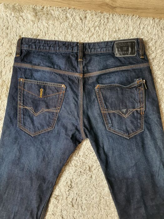 Мъжки дънки Guess