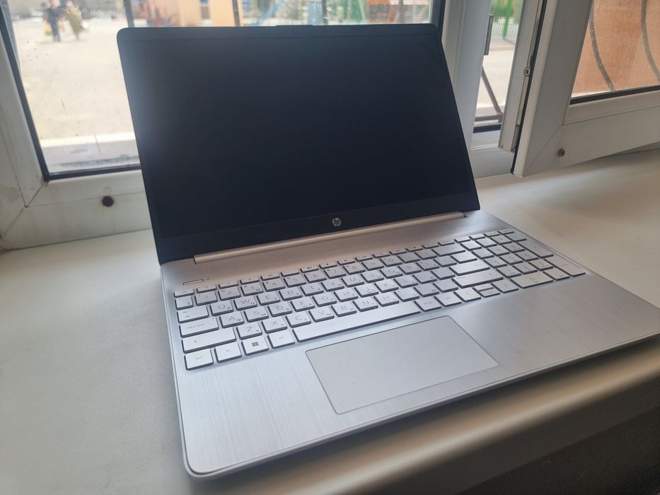 Ноутбук HP 15s-eq2025ur