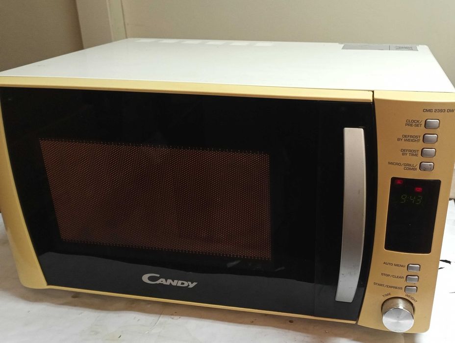 Микровълнова CANDY с грил