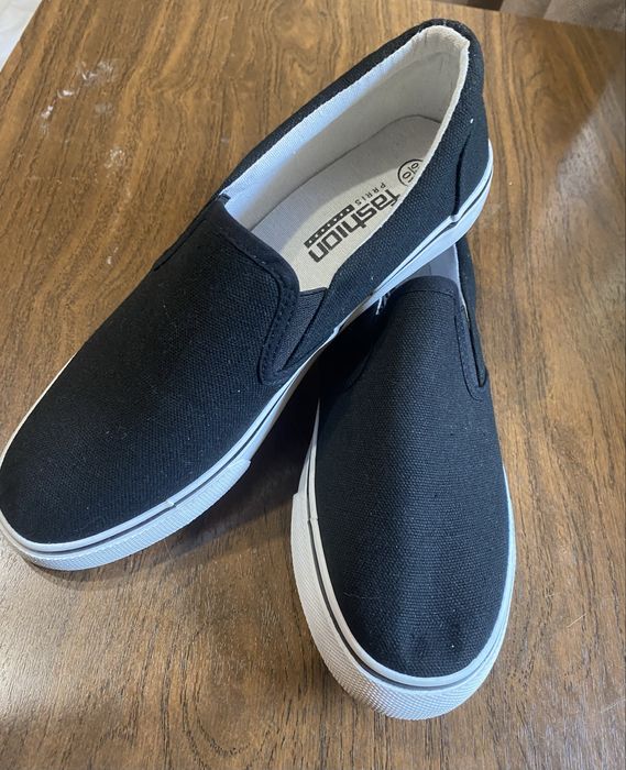 Продам слипоны черные, Новые! унисекс