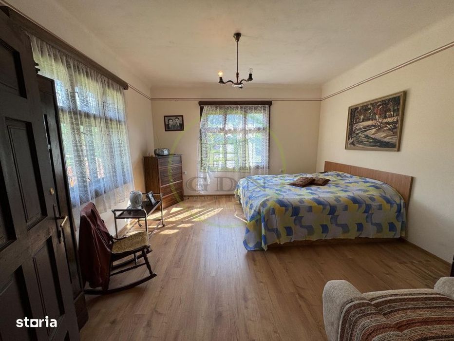 Oferta de vanzare casa cu 5 camere + teren 4500 mp., Ocolis