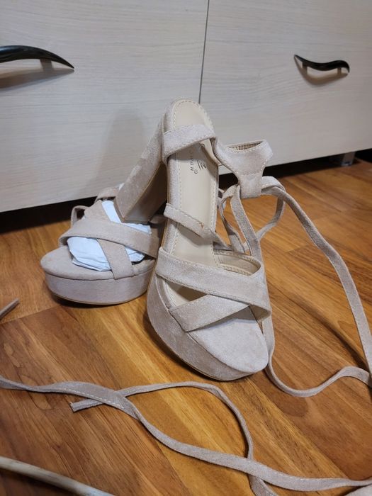 Sandale mărimea 38