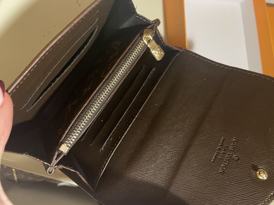 Louis Vuitton Портмоне.