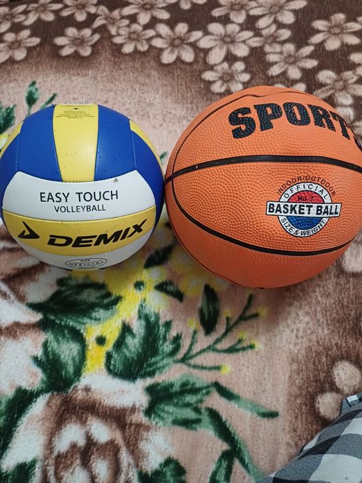 Продам  мяч для волейбола с носом.