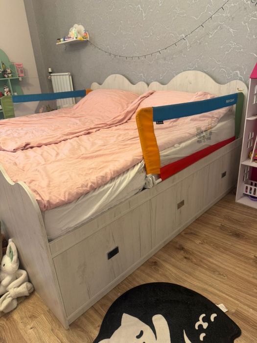 Кровати с ящиками для игрушек