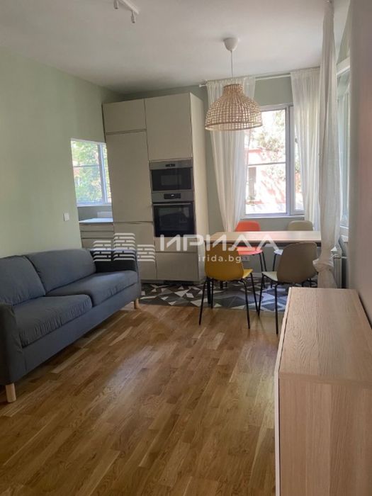 Тристаен апартамент в гр. София на ул. Оборище