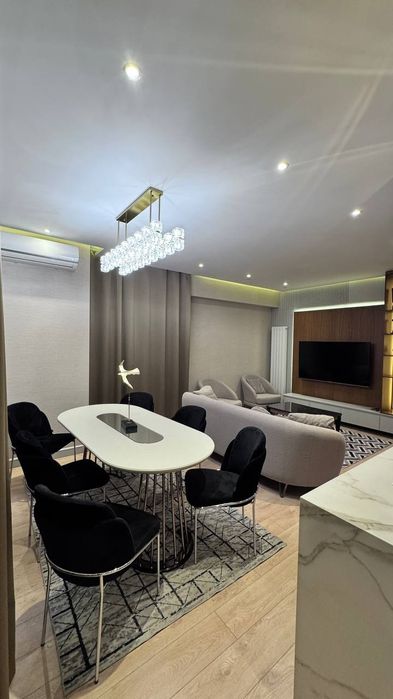 Сдается абсолютна новая квартира  в Акай сити