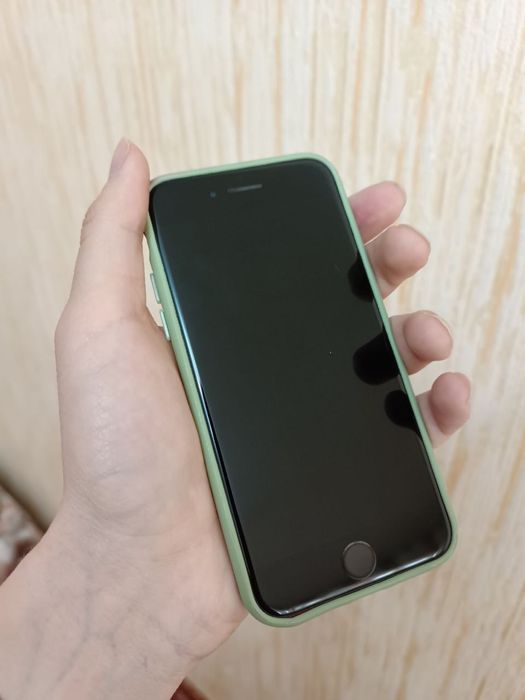 Apple iPhone 8 srochna sotiladi