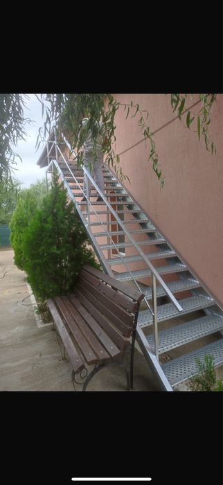 Scari metalice la orice dimensiune