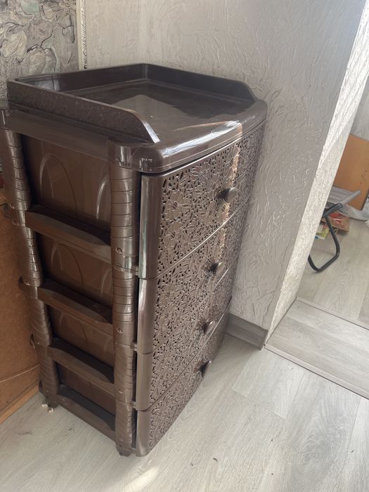 Продается пластиковый комод б/у