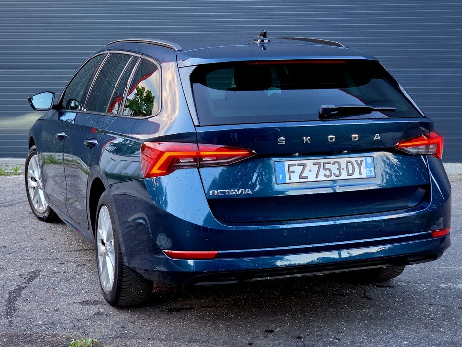 SKODA Octavia 2021 — imagine 4