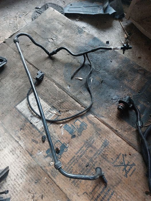 Тръбички гориво е90 е91 бмв  2.0д 184кс bmw e90 e91 2.0d