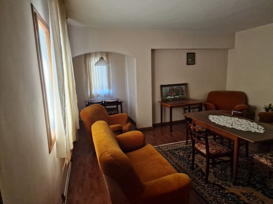 Vand casa in comuna Ghidigeni