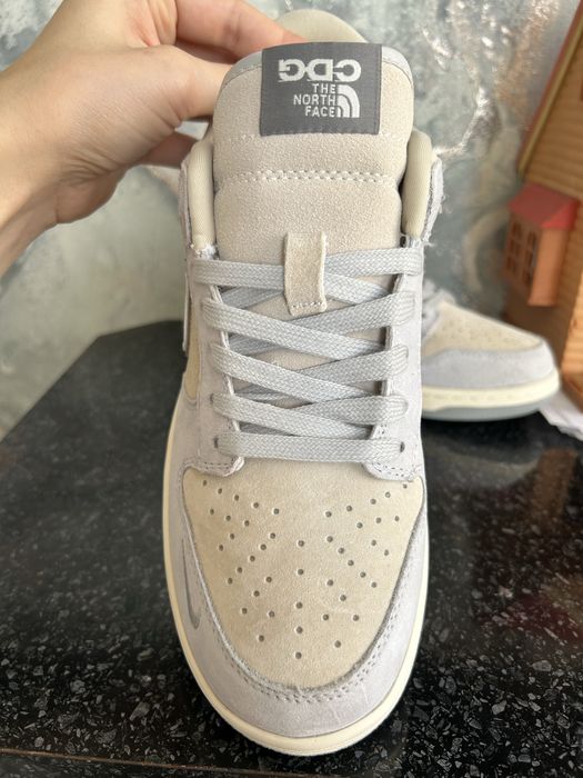 Продам новые кроссовки