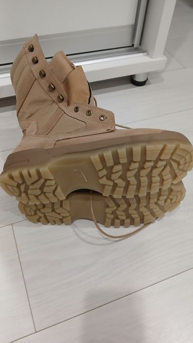 Берцы новые бежевые