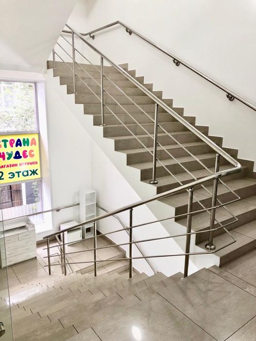 Продам тд кристал  1200 м кв в самом центре