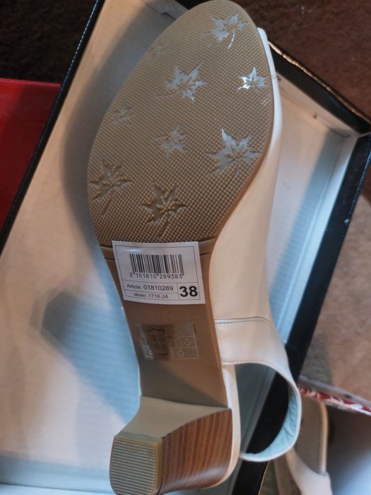 Обувь     женская