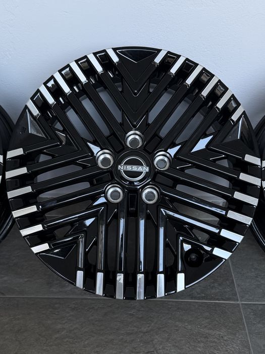17” Оригинални джанти Nissan Juk Juke Qashqai 5x114.3 6.5J Et 45