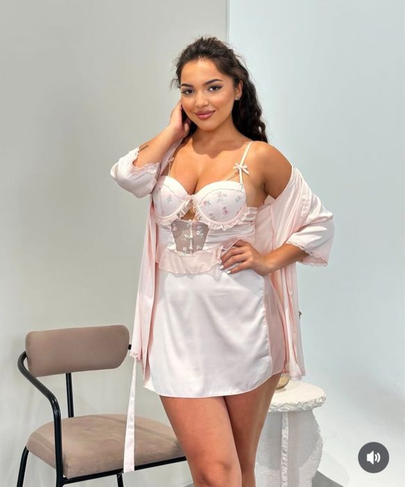 Новый пенюар с халатом