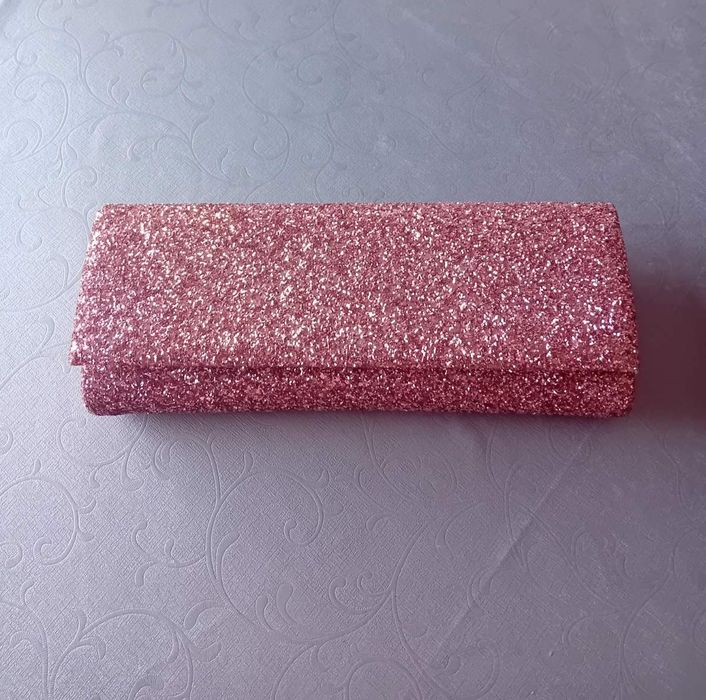 Елегантно дамско портмоне