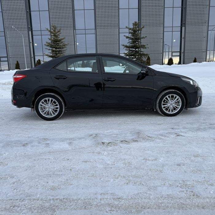 Тойота Королла 2014 г