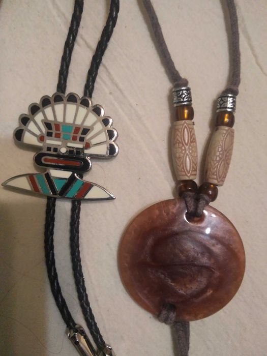 Лот от колиета,обици,гривни