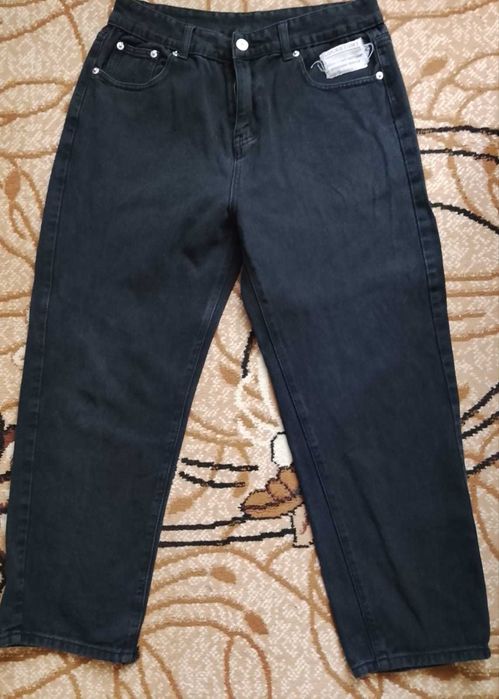 Продам мужские джинсы