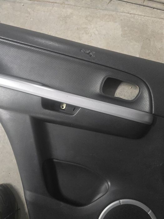 Кори за задни врати Сузуки Гранд Витара 2007г