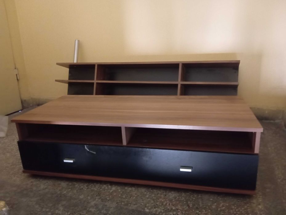 Секция - витрина, ТВ шкаф, комод, етажерка и ретро скрин