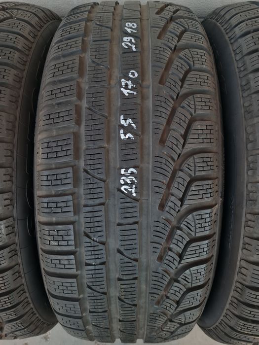 Зимни гуми 4 броя PIRELLI SottoZero 235 55 R17 дпт 2918