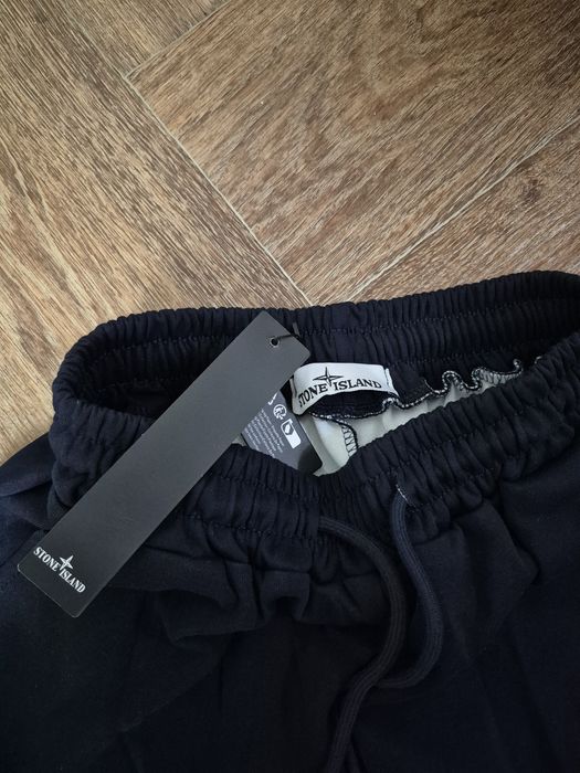 Продам шорты Stone Island