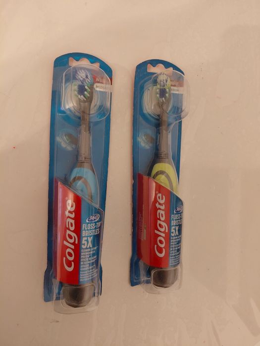 Periuta electrica Colgate 360